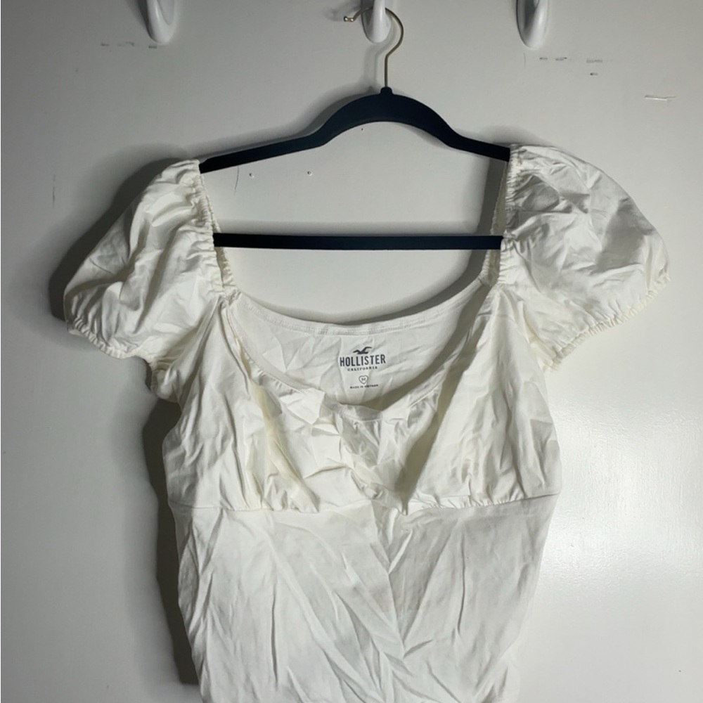 White Hollister Co. crop top